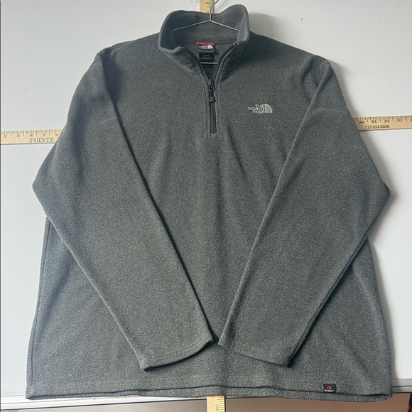 The North Face Charcoal Quarter-Zip Fleece - Like new and warm! - Picture 3 of 11